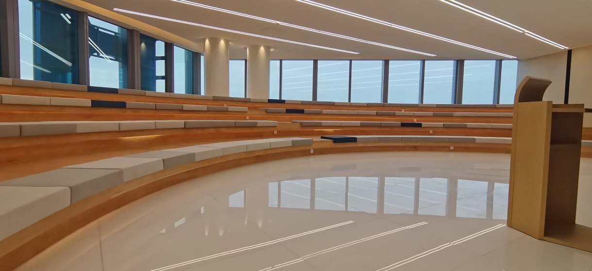 深圳前海鑫利钢铁办公家具案例